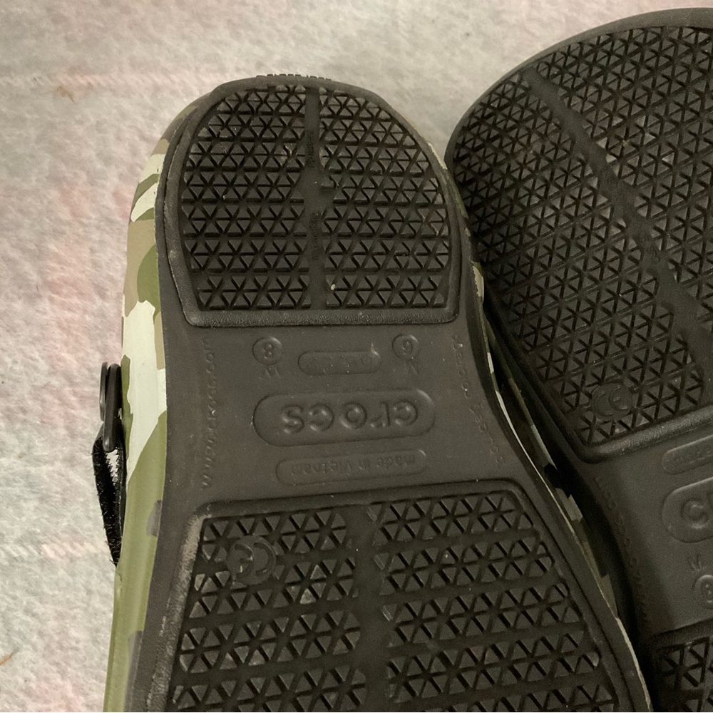 Crocs Camo Print Men’s 6M - Picture 8 of 8